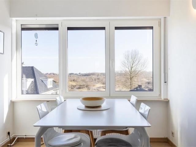 Gerenoveerd appartement met duinenzicht te koop in De Panne!