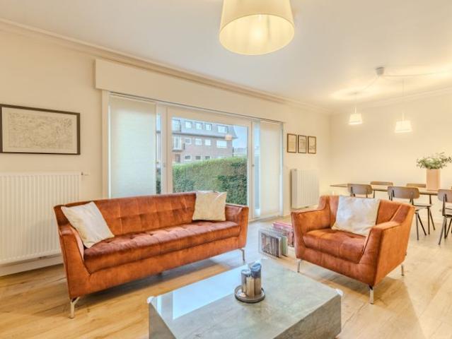 Gerenoveerd appartement met tuin