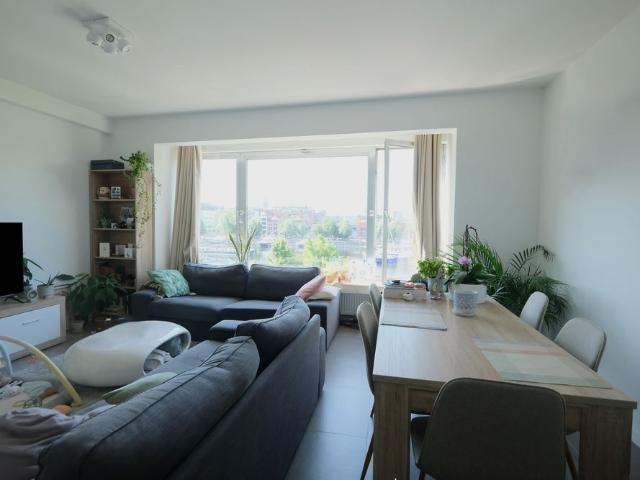 Gerenoveerd appartement op 't Eilandje