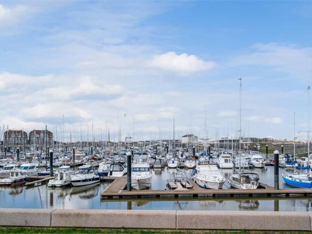 Gerenoveerd appartementje vlakbij de jachthaven