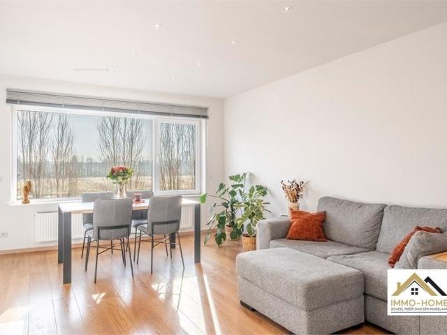 Gerenoveerd duplex appartement op centrale en rustige ligging