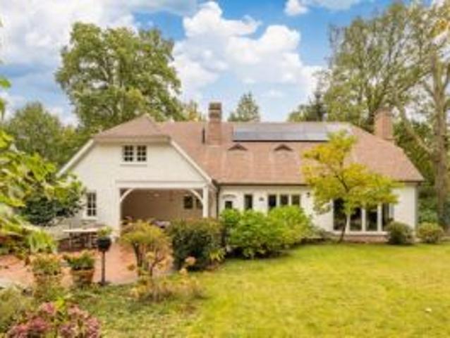 GERENOVEERDE CHARMEVILLA TE SCHOTENHOF