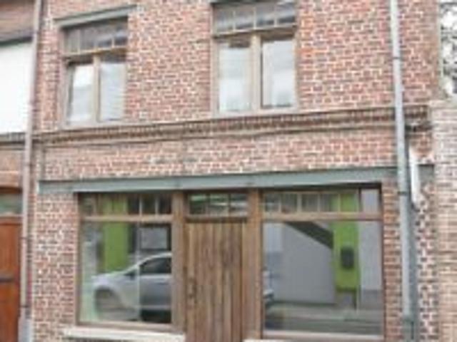 Gerenoveerde, instapklare woning in centrum Ninove