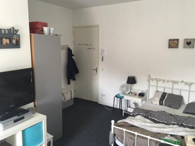 GERENOVEERDE SEMI STUDIO TE HUUR IN TILBURG!