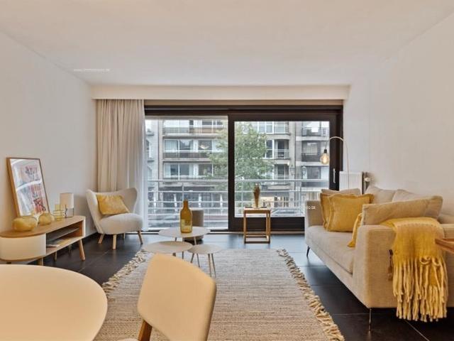 Gerenoveerde ruime studio te koop in het centrum van Knokke