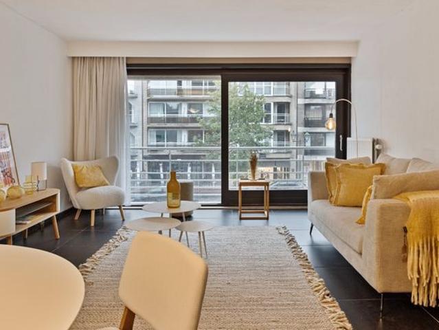 Gerenoveerde ruime studio te koop in het centrum van Knokke