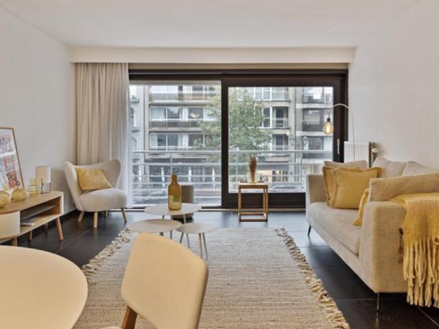 Gerenoveerde ruime studio te koop in het centrum van Knokke