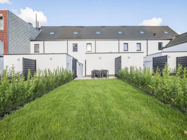 Gerenoveerde woning met 3 slaapkamers en zonnige tuin