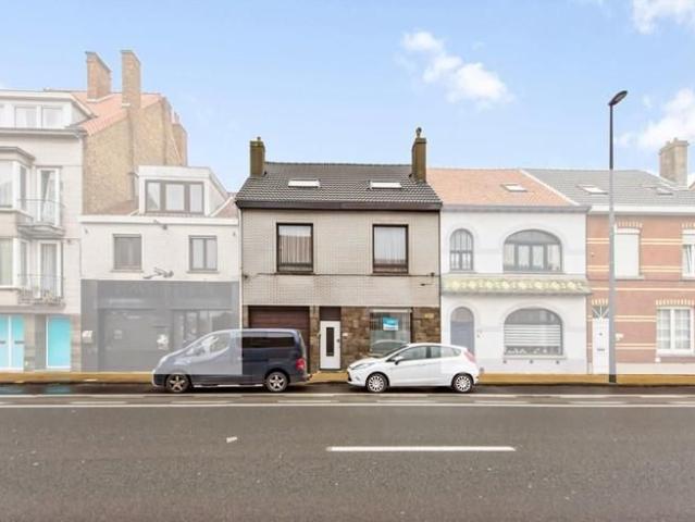 Geriefelijk woning gelegen te Mariakerke!