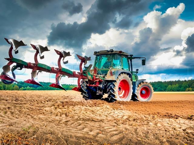 GERS EXPLOITATION AGRICOLE 320 HA IRRIGUES LACS