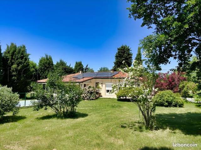 Gers villa plain pied 156 m² terrain 9000 m²