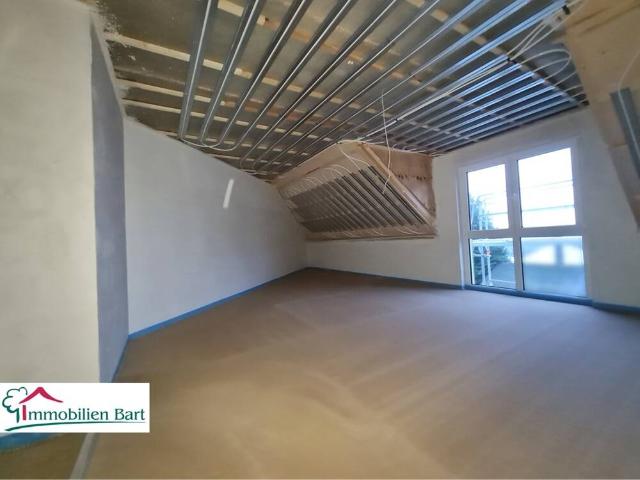 GESTALTEN SIE IHR ZUHAUSE NACH IHREN WÜNSCHEN! ATTRAKTIVE DACHGESCHOSSWOHNUNG IM ROHBAU