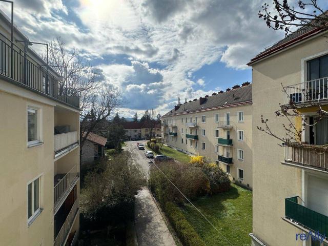 Gestalten Sie Ihr Zuhause! Zweizimmerwohnung mit Potenzial nahe dem Schlosspark Schönbrunn und der Gloriette