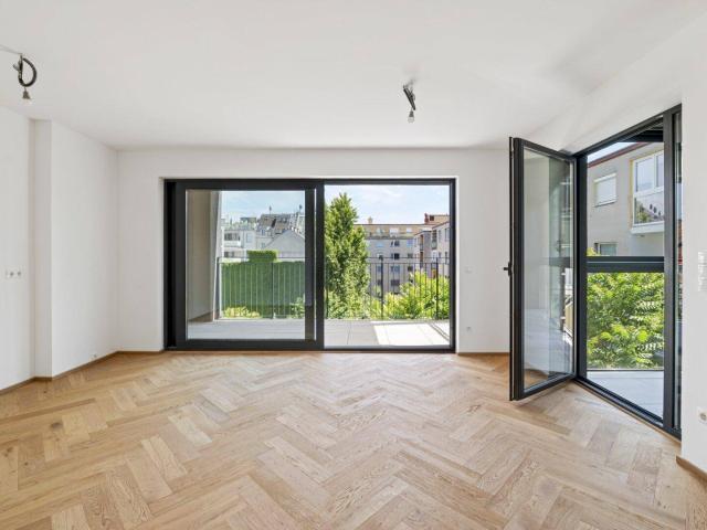 Ideal für Singles und Paare Erstbezug hochwertige Dachgeschosswohnung mit südostseitiger Terrasse und Wintergarten