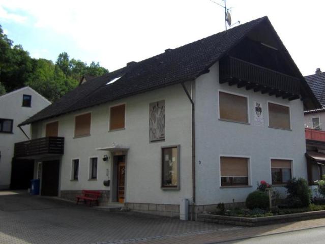 Gesamtpaket Nachlass zwei Immobilien, ca. 32 Grundstücke