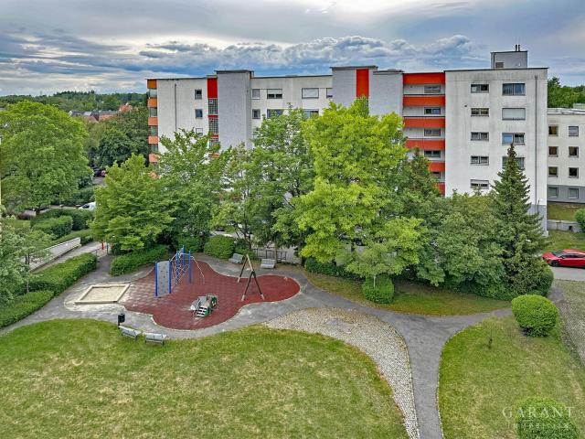 Geschmackvoll, modernisierte 3 Zimmer Penthouse Wohnung mit großem Balkon in Süd /Westausrichtung