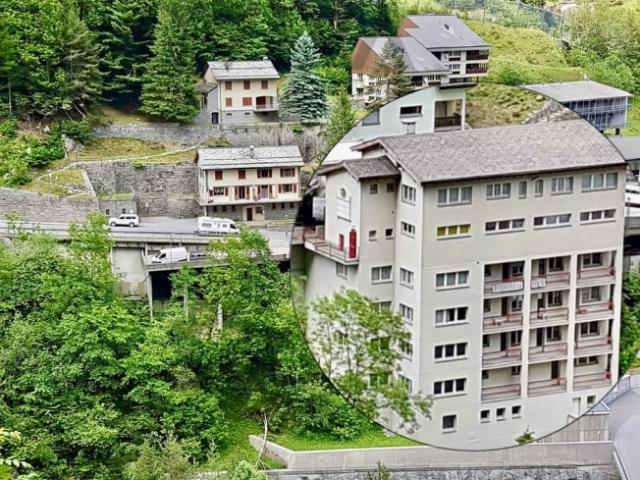 Geschäfts und Wohnhaus mit viel Potenzial an der Grenze