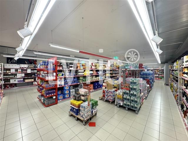 Geschäftslokal von 430 m2 zu vermieten in Martigny