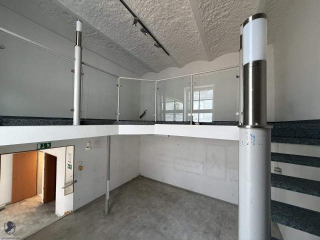 Geschäftslokal / Bürofläche mit Galerieebene