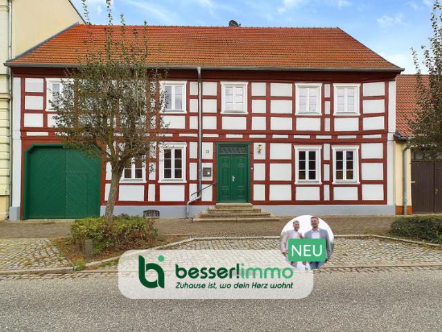 Geschichte neu erleben: Denkmalgeschütztes Fachwerkhaus auf parkähnlichem Grundstück mit Scheune!