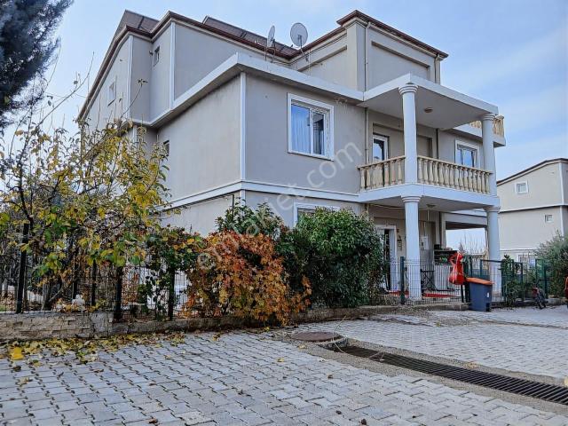 Ges'li Satılık 7+1 Fırsat Villa!