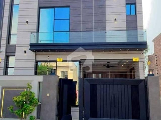 Get A 5 Marla House For rent In Central Park Block A1