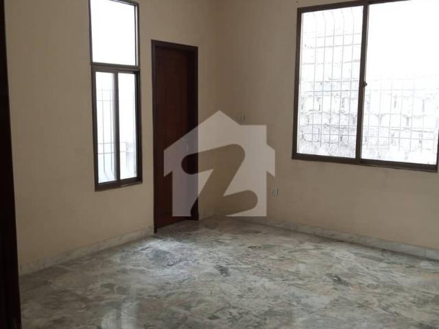 Get A 240 Square Yards House For Sale In Gulshan E Iqbal Block 13/A