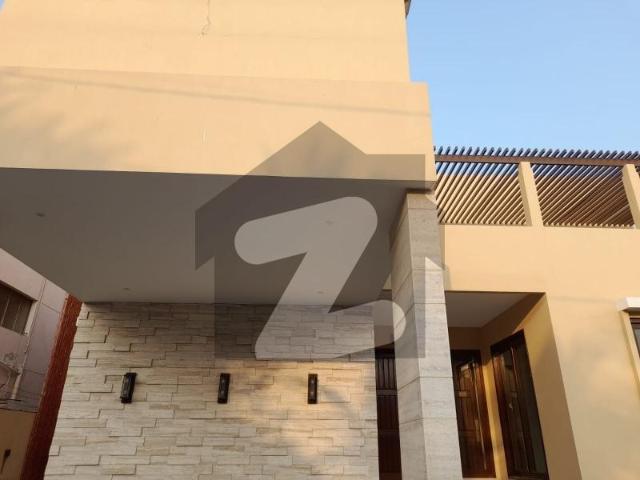 Get A Prime Location 1000 Square Yards House For sale In DHA Phase 6