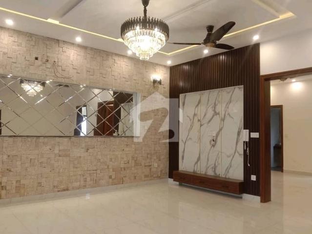 Get An Attractive House In Lahore Under Rs. 28000