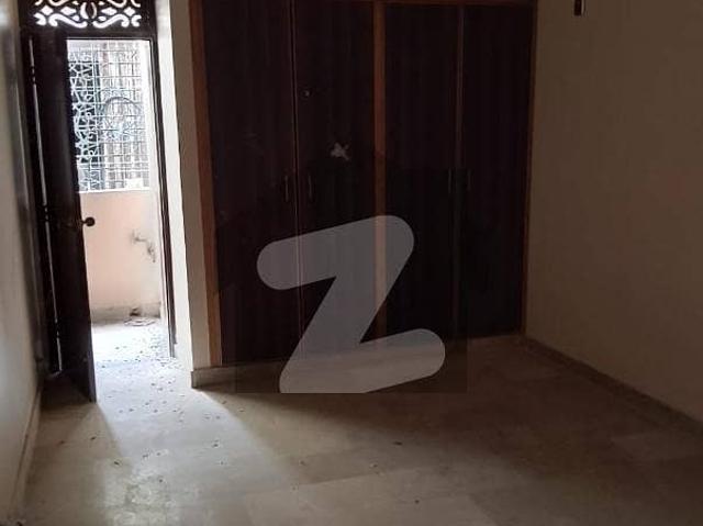 Get An Attractive Prime Location Upper Portion In Karachi