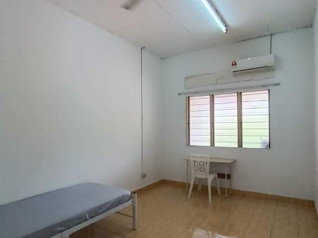 GET EARLY BIRD OFFER Female Unit Room + Air Cond for Rent at SS15 Subang Jaya