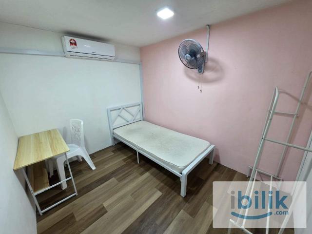 Get early bird offer female unit single room infront lrt ioi puchong