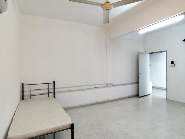GET EARLY BIRD OFFER Furnished Single Room for Rent at SS2