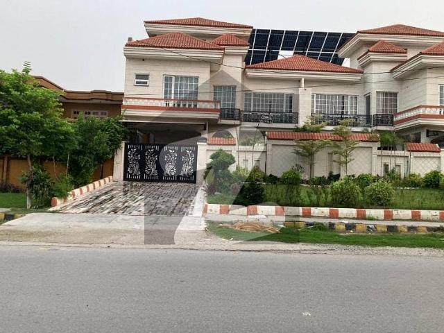 Get In Touch Now To Buy A Prime Location House In Shami Road