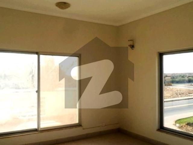 Road 3 Villa Near To Entrance Mint Condition Bahria Town Precinct 31