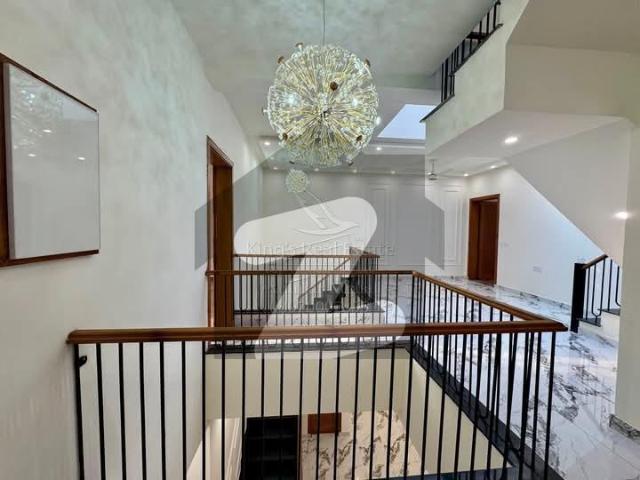 Get This Amazing Corner 11 Marla House Available In Citi Housing Society