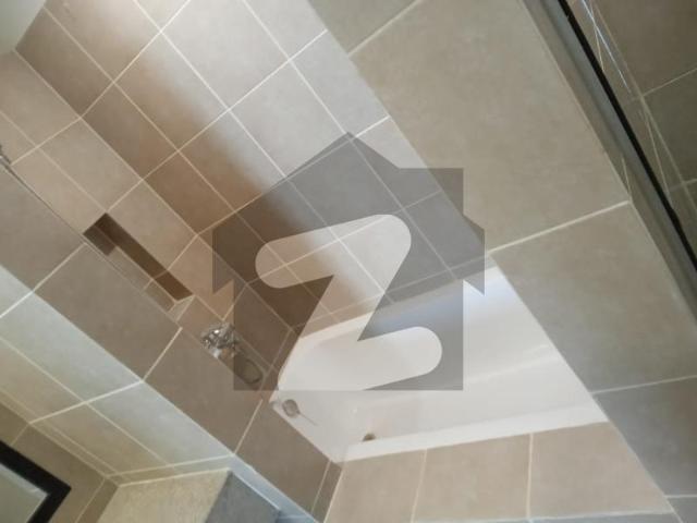 Get This Amazing Prime Location 1500 Square Feet Flat Available In Emaar Reef Towers