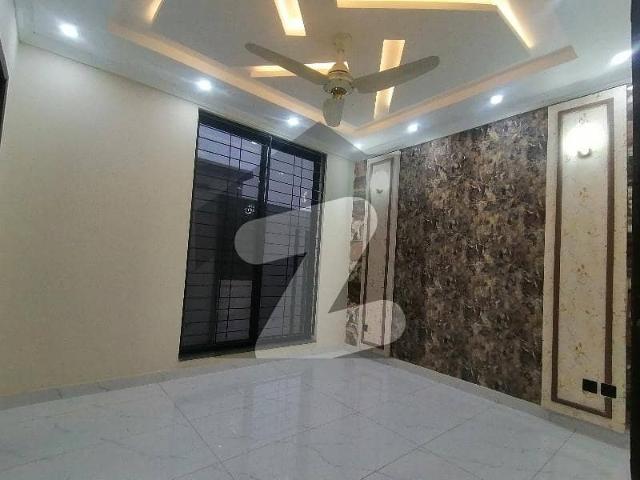 Get This Amazing Prime Location 5 Marla House Available In Park View City Crystal Block