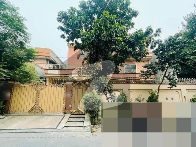 Get This Amazing 1 Kanal House Available In Marghzar Officers Colony