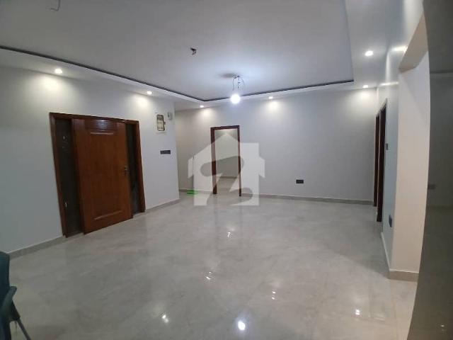 Get This Amazing 2700 Square Feet Flat Available In Clifton Block 2