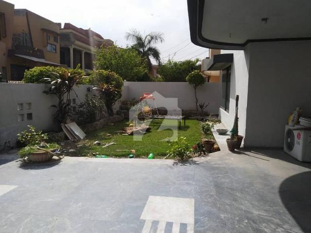 Get Your Dream One Kanal House For Rent In Tufail Road Cantt Lahore