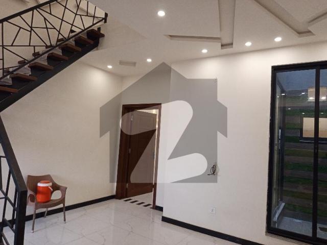Get Your Hands On House In Faisalabad Best Area Eden Executive