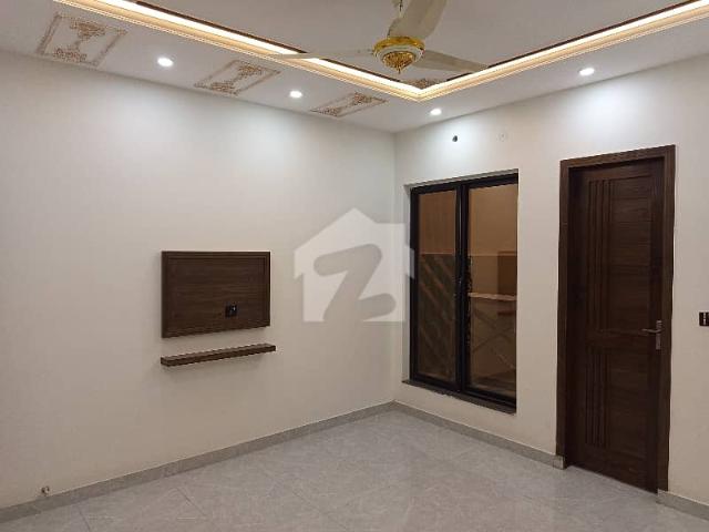 Get Your Hands On House In Lahore Best Area