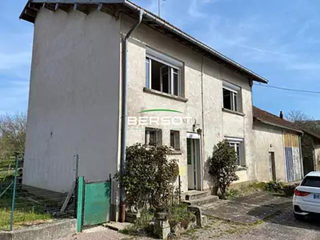 Gevigney et Mercey 70500 Achat / Vente maison 5 pièces t5 au dernier étage
