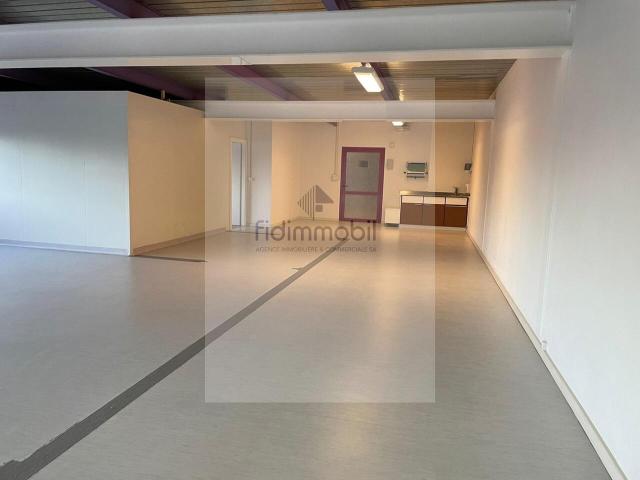 Gewerbe / Handwerkslokal von 172 m² zu vermieten in Bevaix