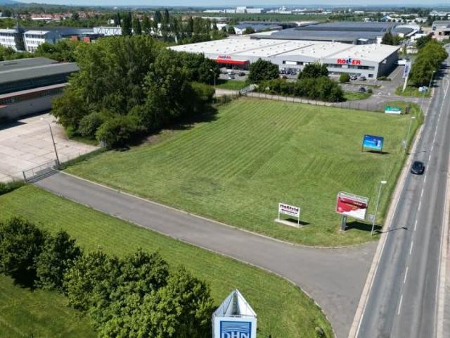 Gewerbegrundstück in expponierter Lage