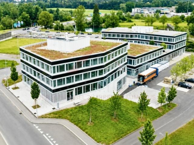 Gewerbefläche mit Potenzial 160 m² im modernen Neubau in Buchrain