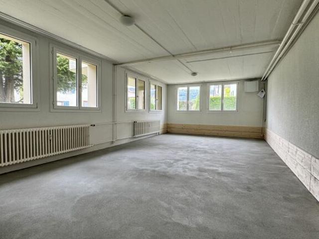 Gewerbefläche mit Rückzugsqualität Optimal für Büro oder Praxis
