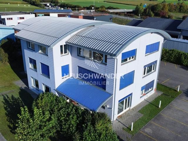Gewerbeflächen von 120 m² zur Miete in Glovelier