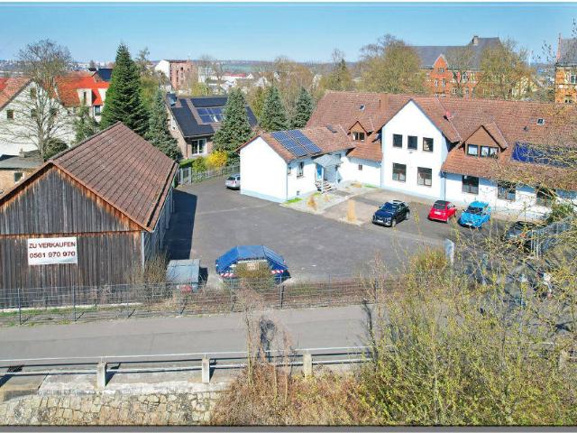 Gewerbeimmobilie mit 3 Wohnungen auf 2210 m² Areal, KS Bettenhausen